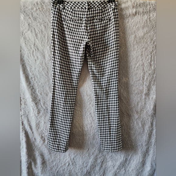 Express Columnist 0R - Picture 2 of 2